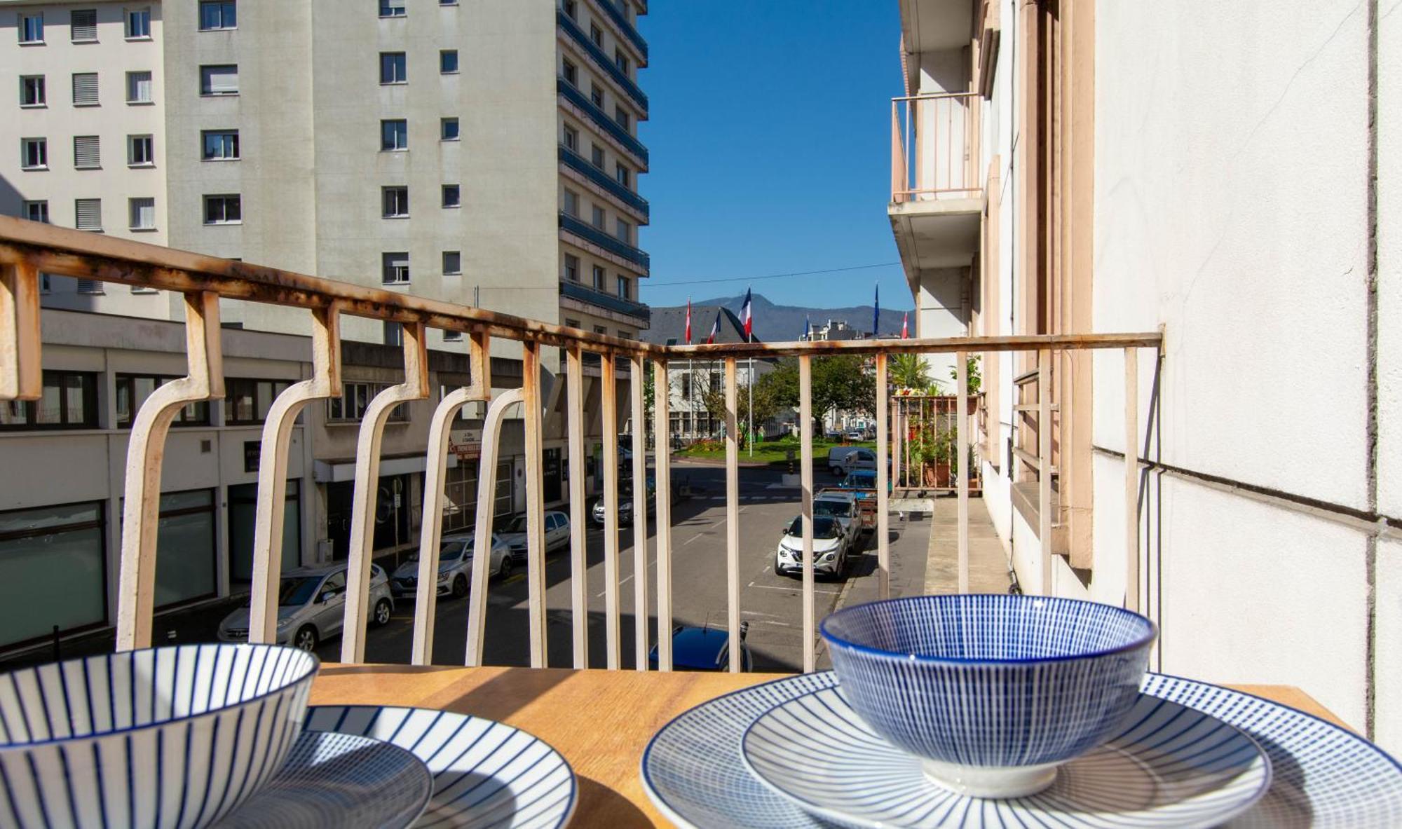 Appartement T3 Gare De Chambery Centre Ville Екстер'єр фото