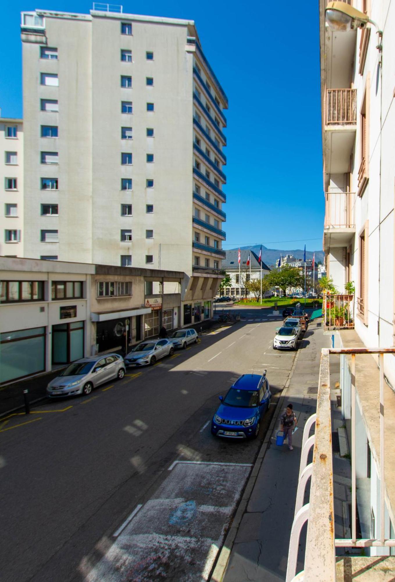 Appartement T3 Gare De Chambery Centre Ville Екстер'єр фото